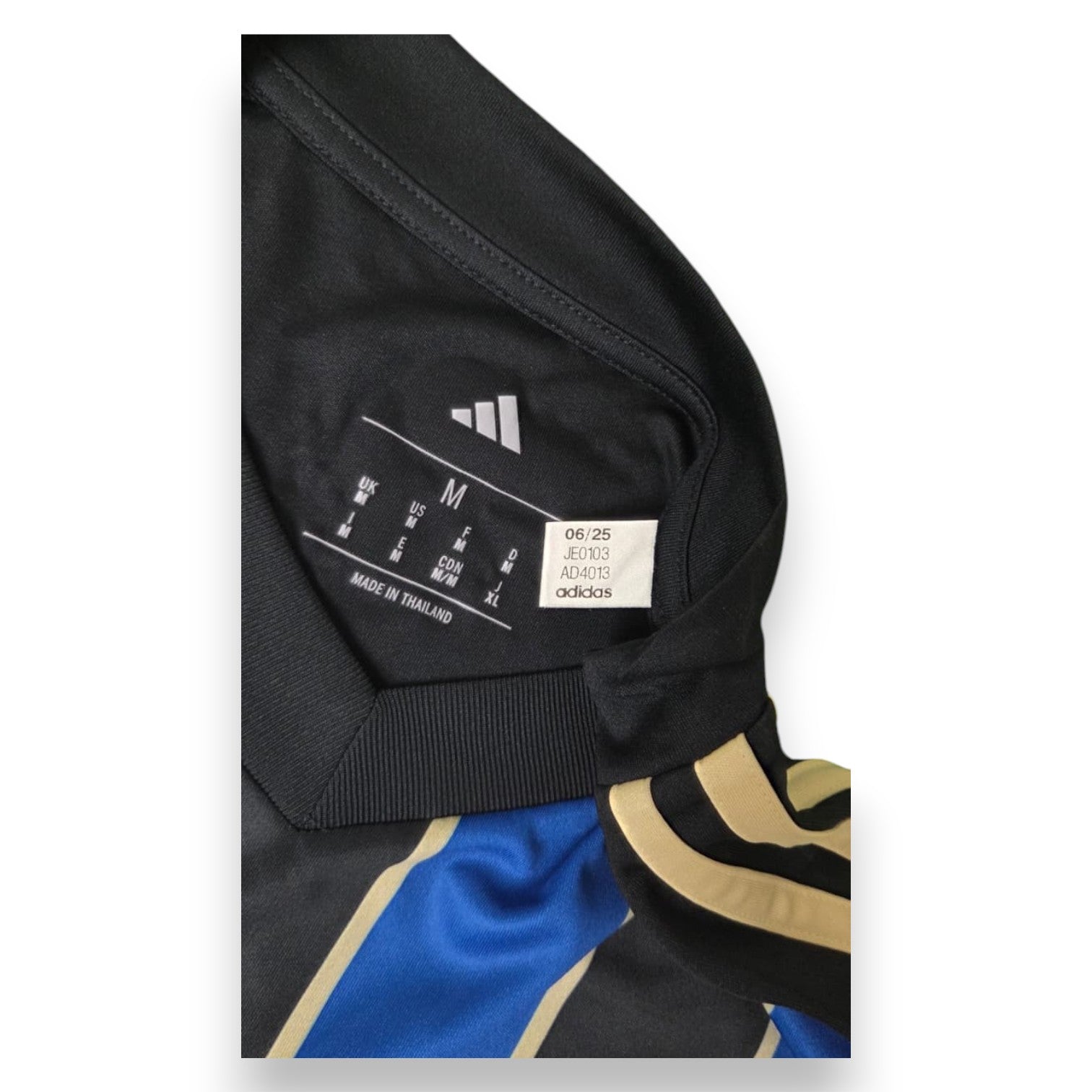 Etichetta interna Adidas maglia Pisa Player Issued – taglia M – codice AD4013 – Serie A 2025-26