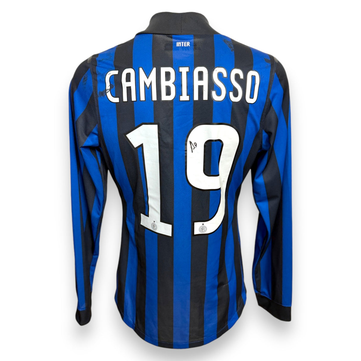Retro maglia Inter Home 2011-12 Esteban Cambiasso numero 19 – Store Nike manica lunga – nameset ufficiale