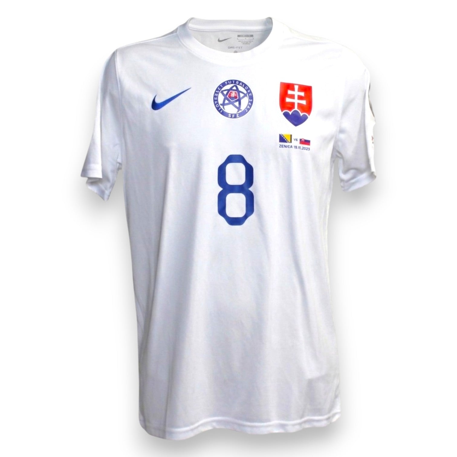 Fronte maglia Slovacchia Away 2023-24 Match Issue Duda N.8 – Nike – stemma SFZ – scudo slovacco – patch partita BIH vs SVK Zenica 19.11.2023 – Euro 2024 qualifying
