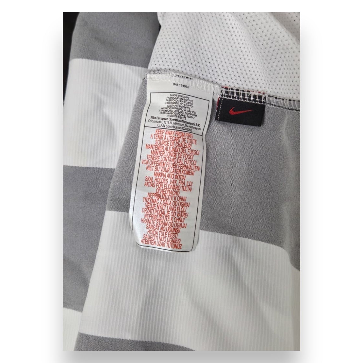 Etichetta interna Nike Made in Egypt – maglia Juventus Home 2004-05 Emerson