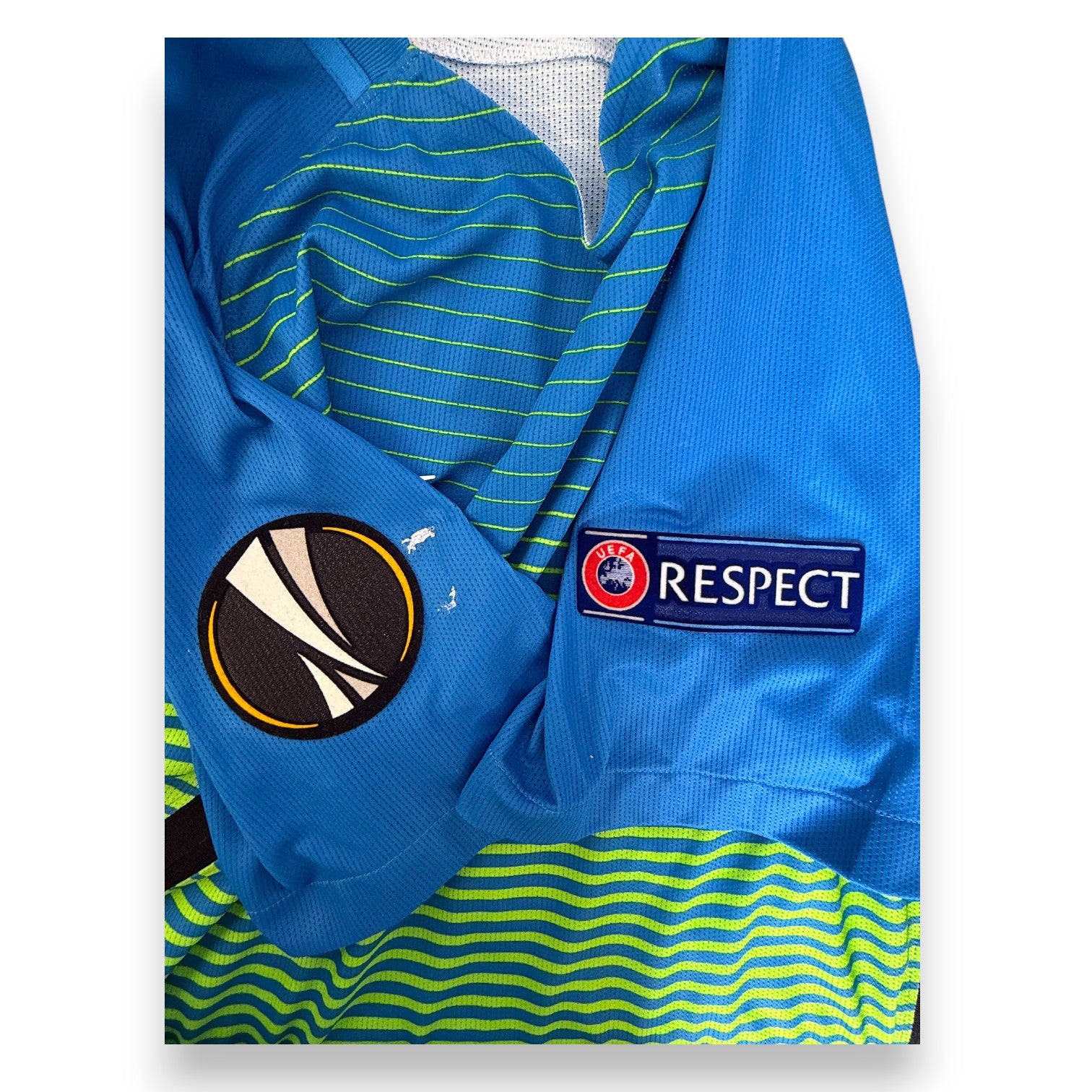 Patch UEFA Europa League e UEFA Respect maglia Inter Third 2016-17 Player Issued Icardi – dettaglio autentico competizione europea