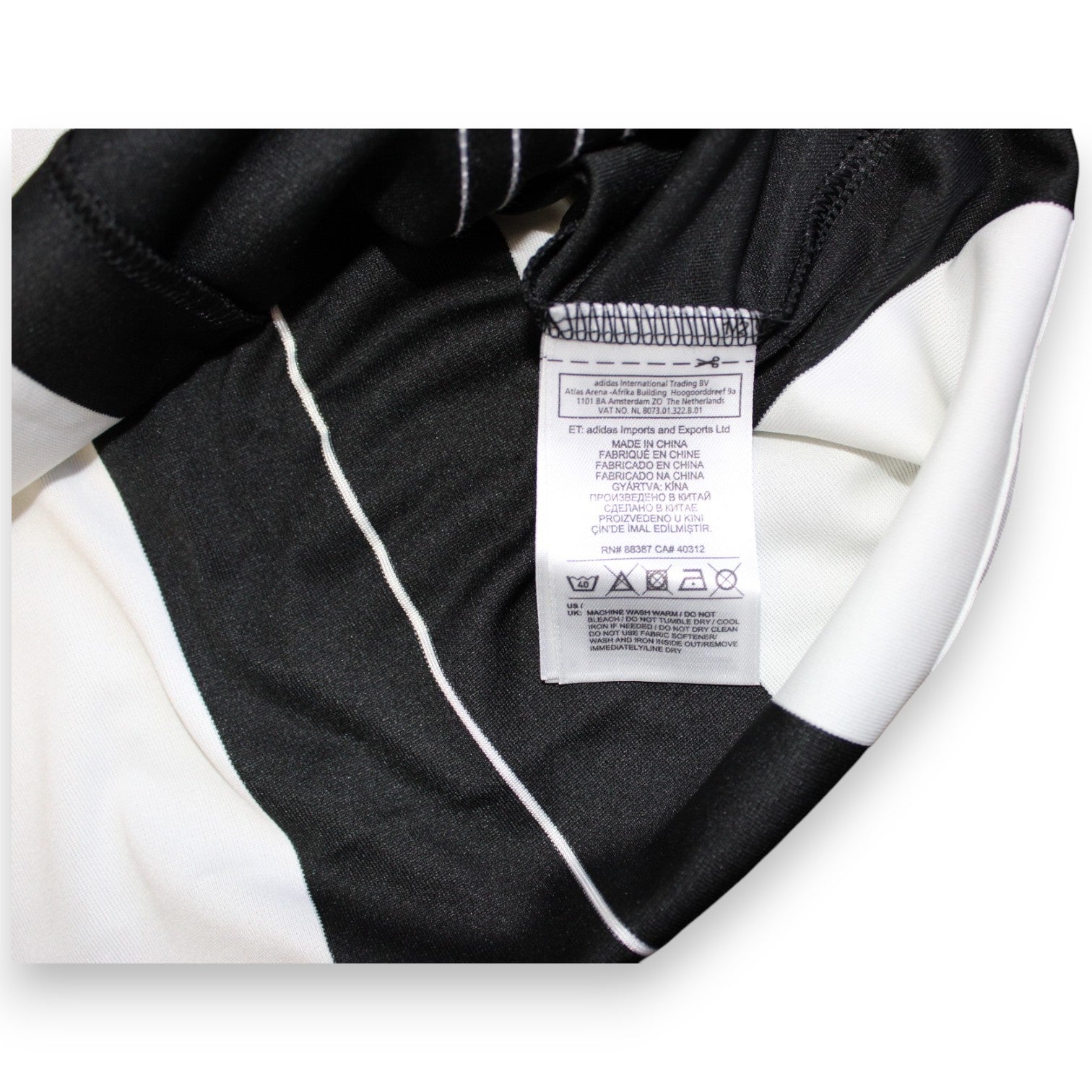 Etichetta lavaggio maglia Juventus Home Player Issued 2016-17 – Made in China – Adidas RN 88387
