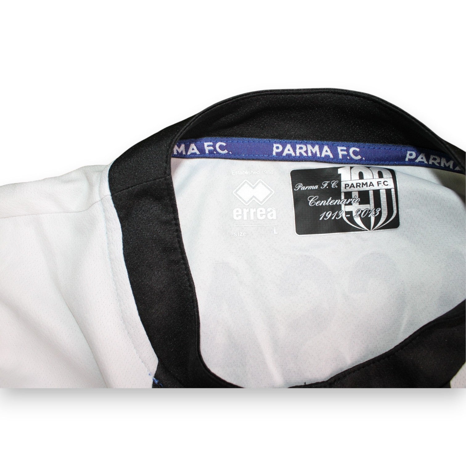 Etichetta Erreà Centenario 1913-2013 taglia L maglia Parma FC 2013-14 – nastro PARMA FC – Player Issued fornitura squadra
