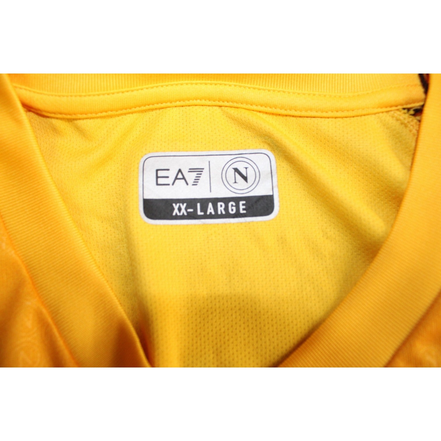 Etichetta collo EA7 SSC Napoli taglia XX-Large maglia portiere 2023-24 Player Issued – logo SSC Napoli originale