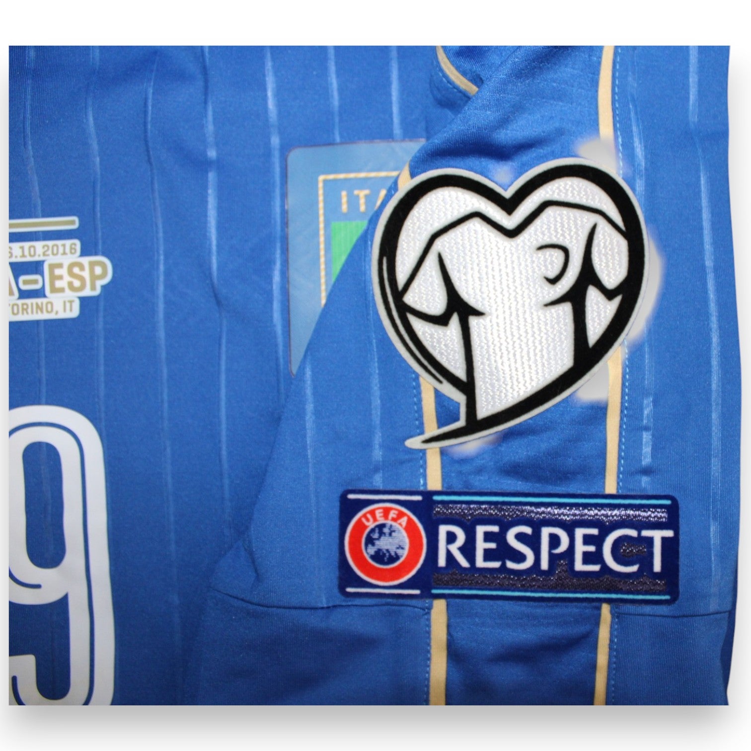 Patch UEFA Respect e logo maglia nel cuore – maglia Italia Player Issued Pellè 2016-17