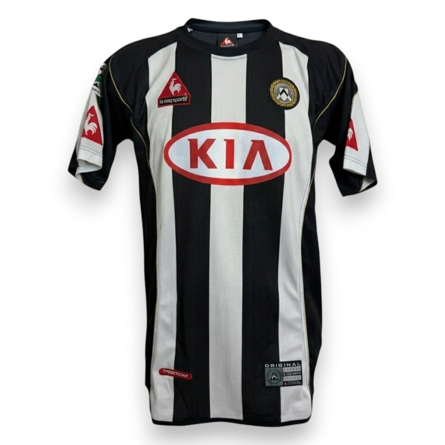 Fronte maglia Udinese Calcio Home 2004-05 Player Issued Le Coq Sportif – sponsor KIA – dettagli oro – numero 13 Giampiero Pinzi