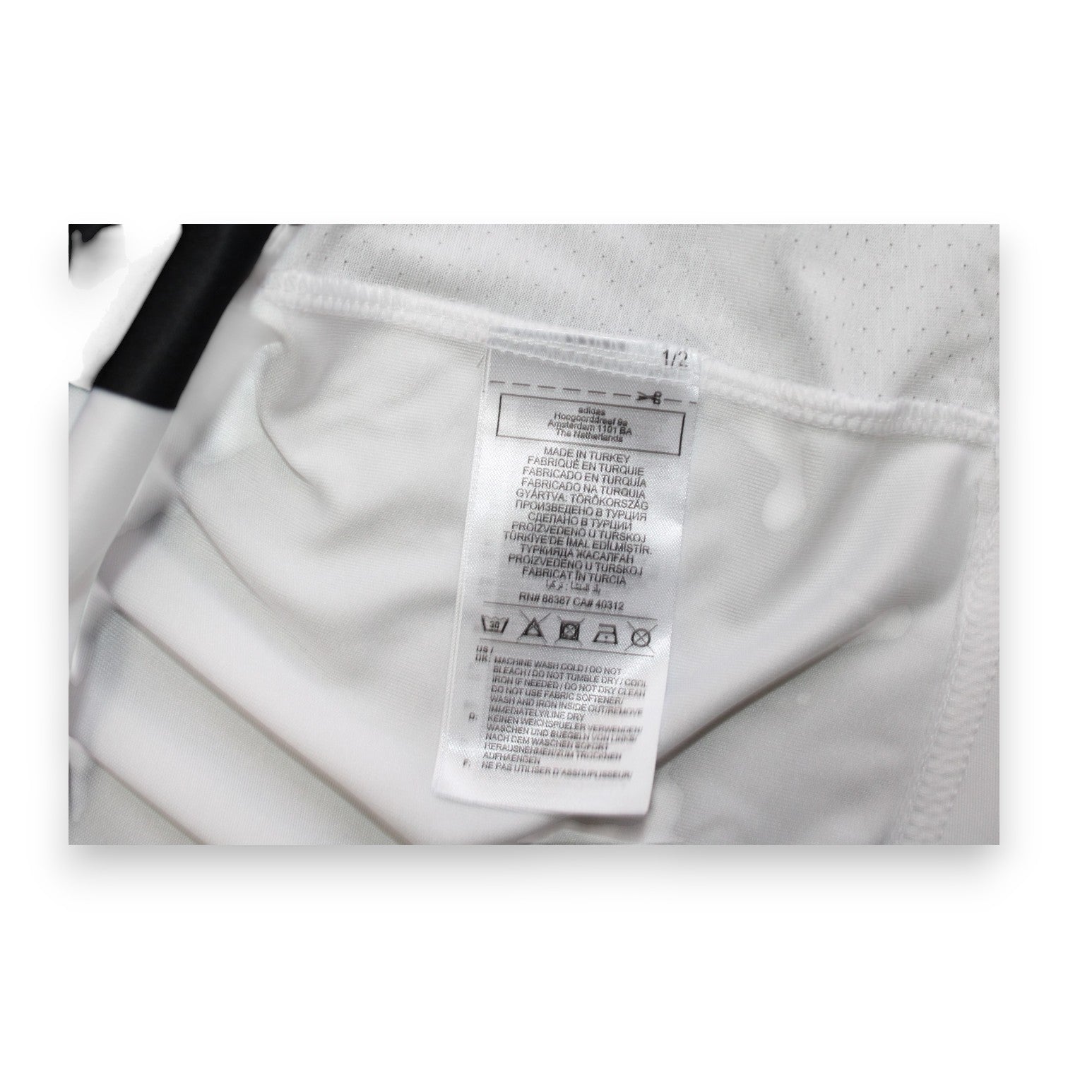 Etichetta interna adidas maglia Beşiktaş Home 2021-22 – Made in Turkey – fornitura Player Issued Pjanić N.15