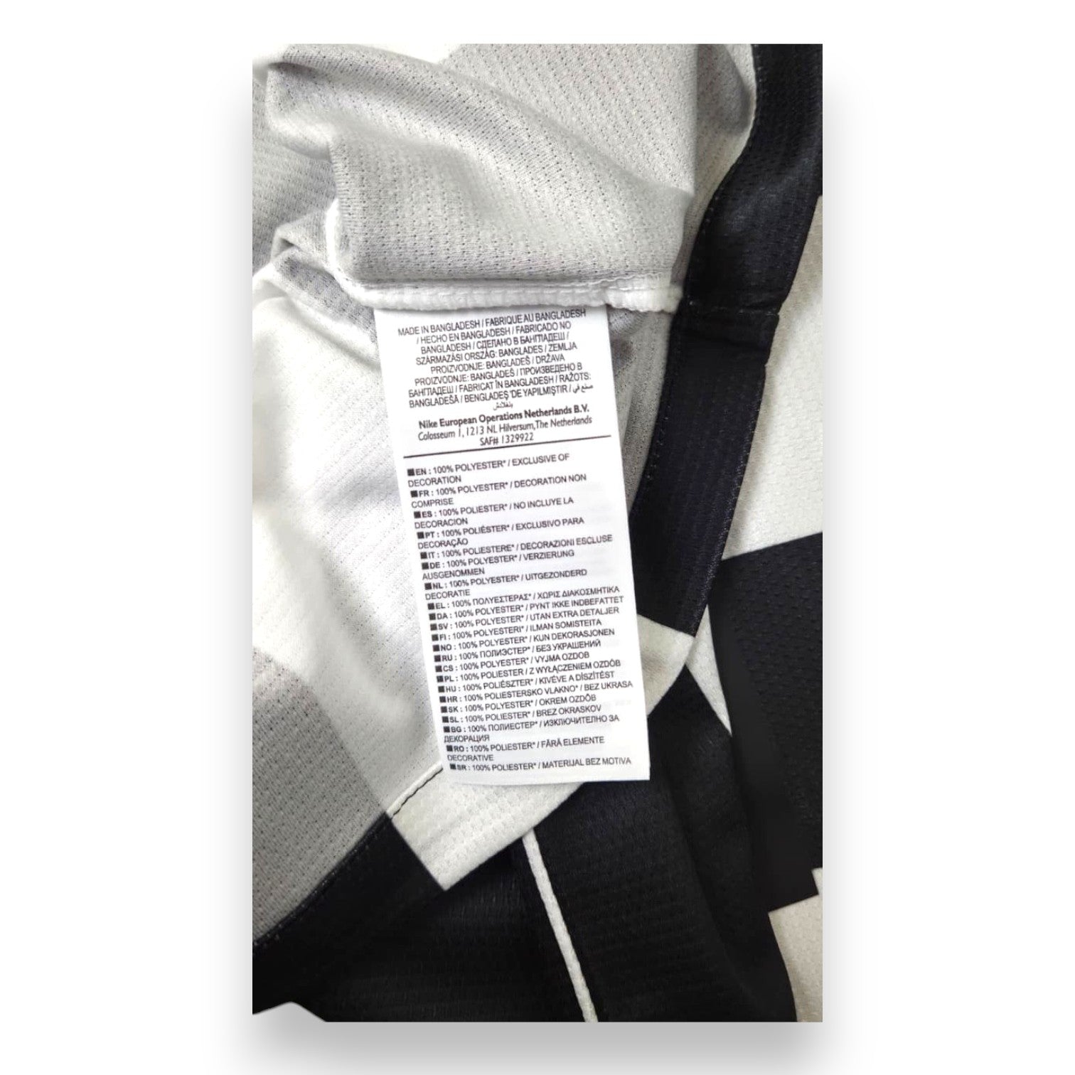 Etichetta interna Nike Dri-Fit Juventus Made in Bangladesh taglia S