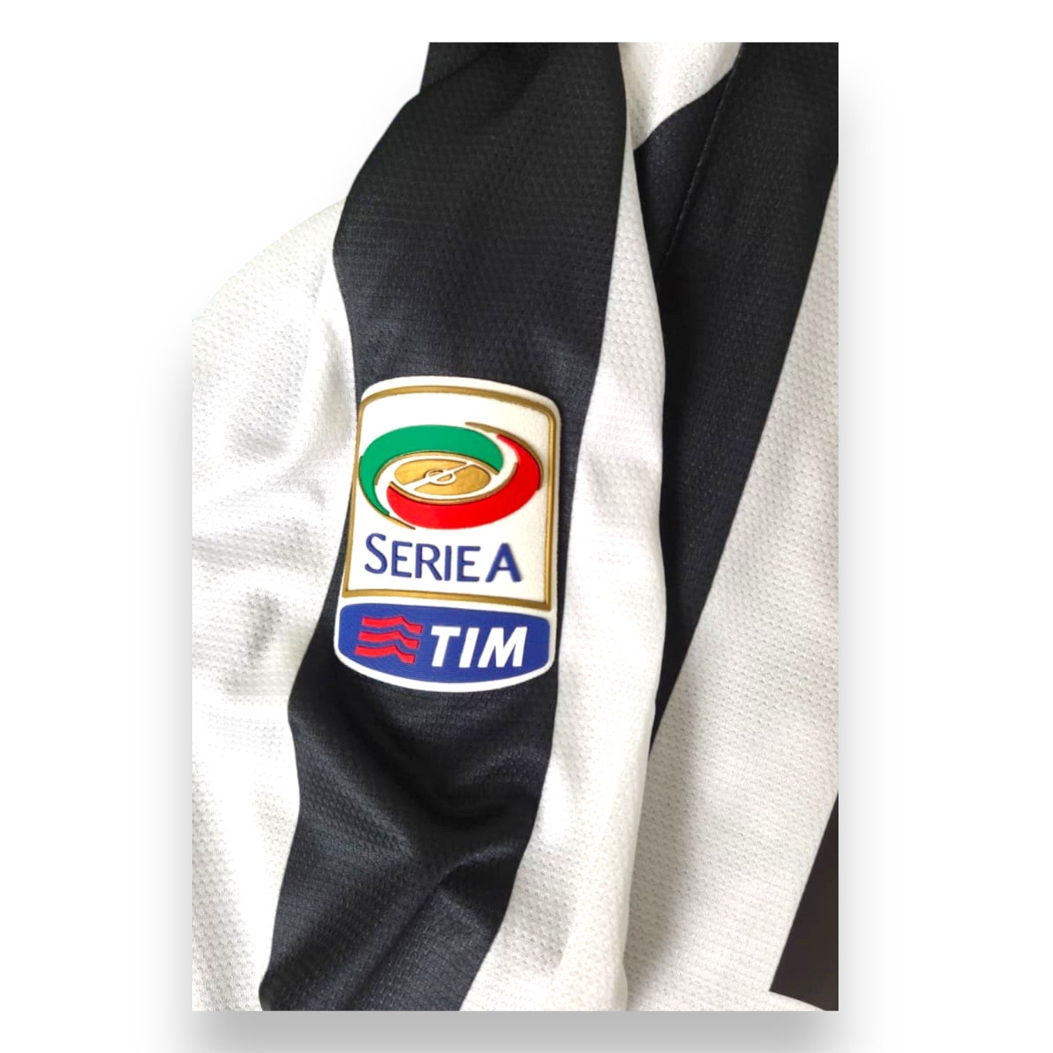 Patch Serie A TIM maglia Juventus Home 2014-15 Player Issued Paul Pogba – dettaglio manicotto