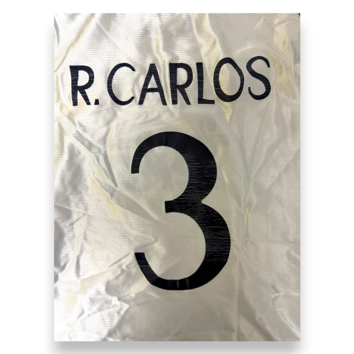 Dettaglio nome R.CARLOS e numero 3 – maglia Real Madrid Home 1998-99 Adidas vintage