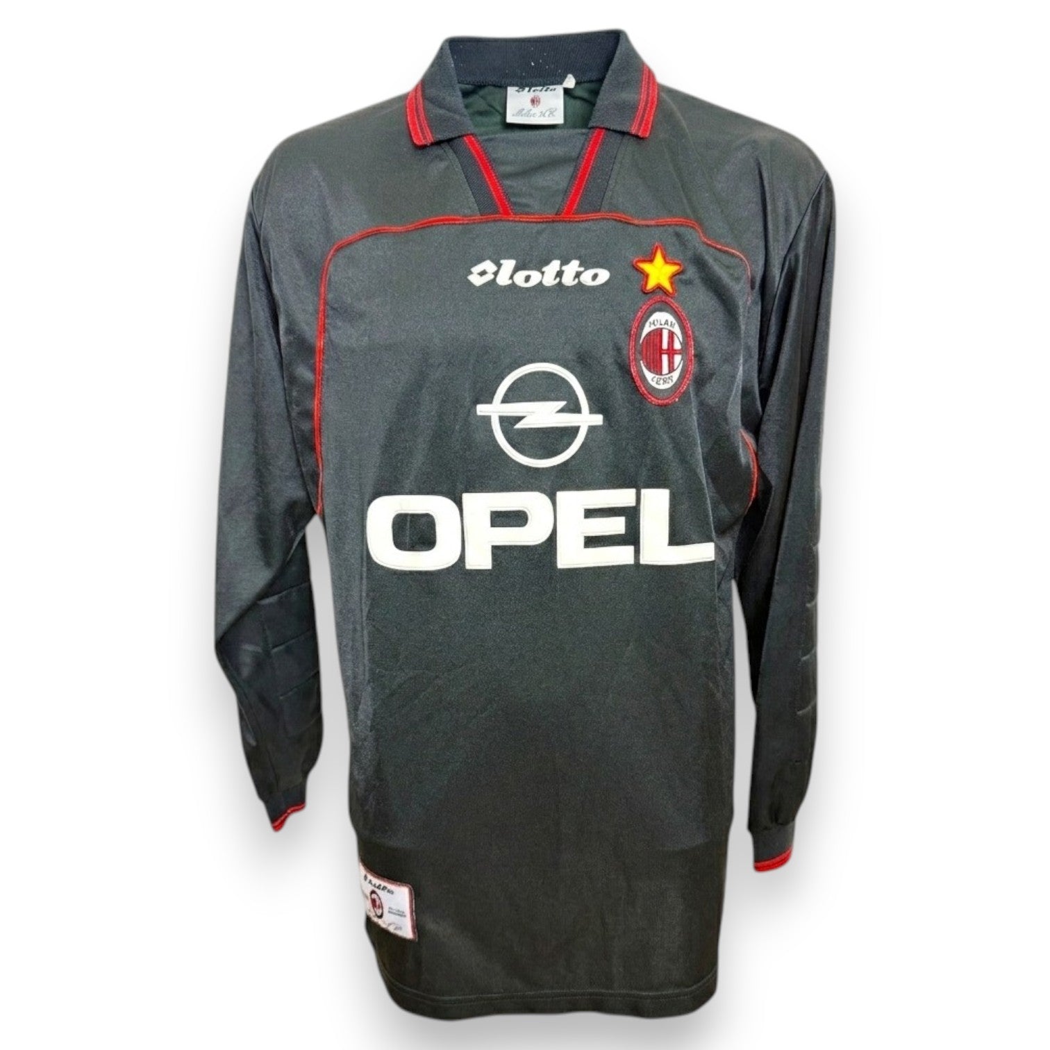 Fronte maglia Milan GK 1996-97 Lotto Vintage – sponsor Opel – stemma AC Milan – manica lunga portiere nero