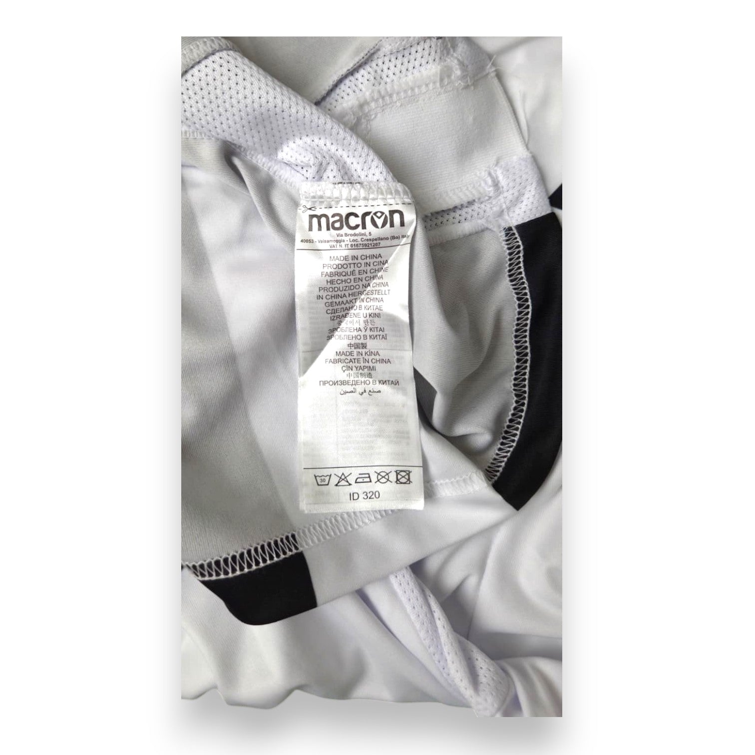 Etichetta interna Macron maglia Udinese 2019-20 Player Issued – Made in China – ID 320 – numero 3 Samir
