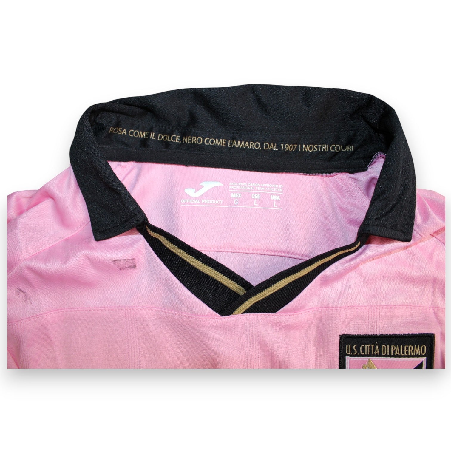 Etichetta taglia maglia Palermo 2014-15 Joma – taglia L – colletto polo nero oro – scritta Rosa come il dolce