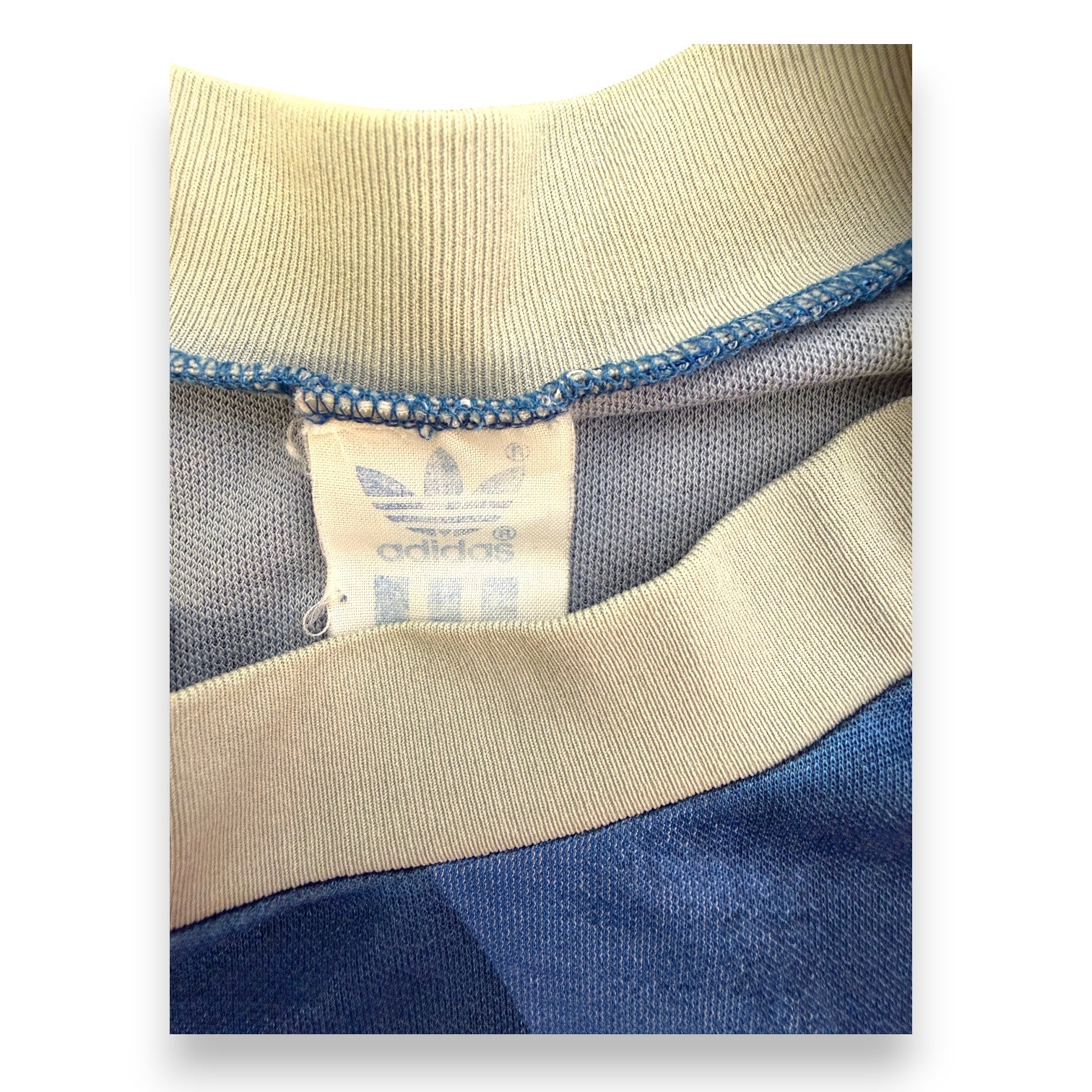 Etichetta interna originale Adidas maglia Argentina Away 1990-91 – colletto vintage ingiallito dal tempo