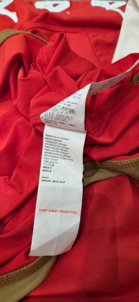 Etichetta stagione Annual 2016-2017 maglia Inghilterra Away Nike – Made in Vietnam – cimelio originale