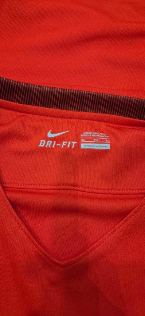 Etichetta Nike Dri-Fit maglia Inghilterra Away 2016-17 – taglia XL – Made in Bangladesh
