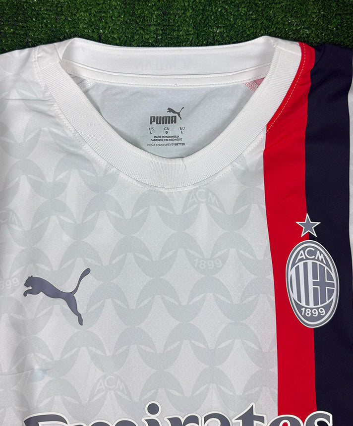 Etichetta interna maglia Milan Away 2023-24 Puma taglia L Made in Indonesia – Reijnders autografata