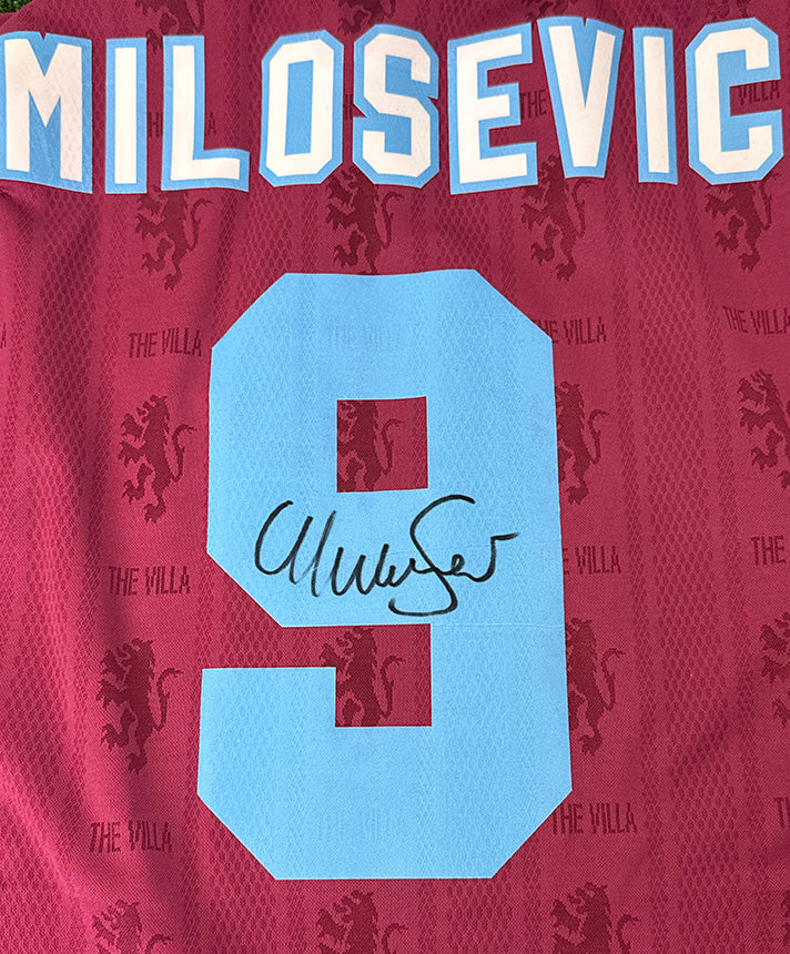 Maglia Vintage Aston Villa Home 1995/96 – Savo Milošević – N.9 – Store Autografata – Reebok – AST Computer – Premier League – COA Incluso