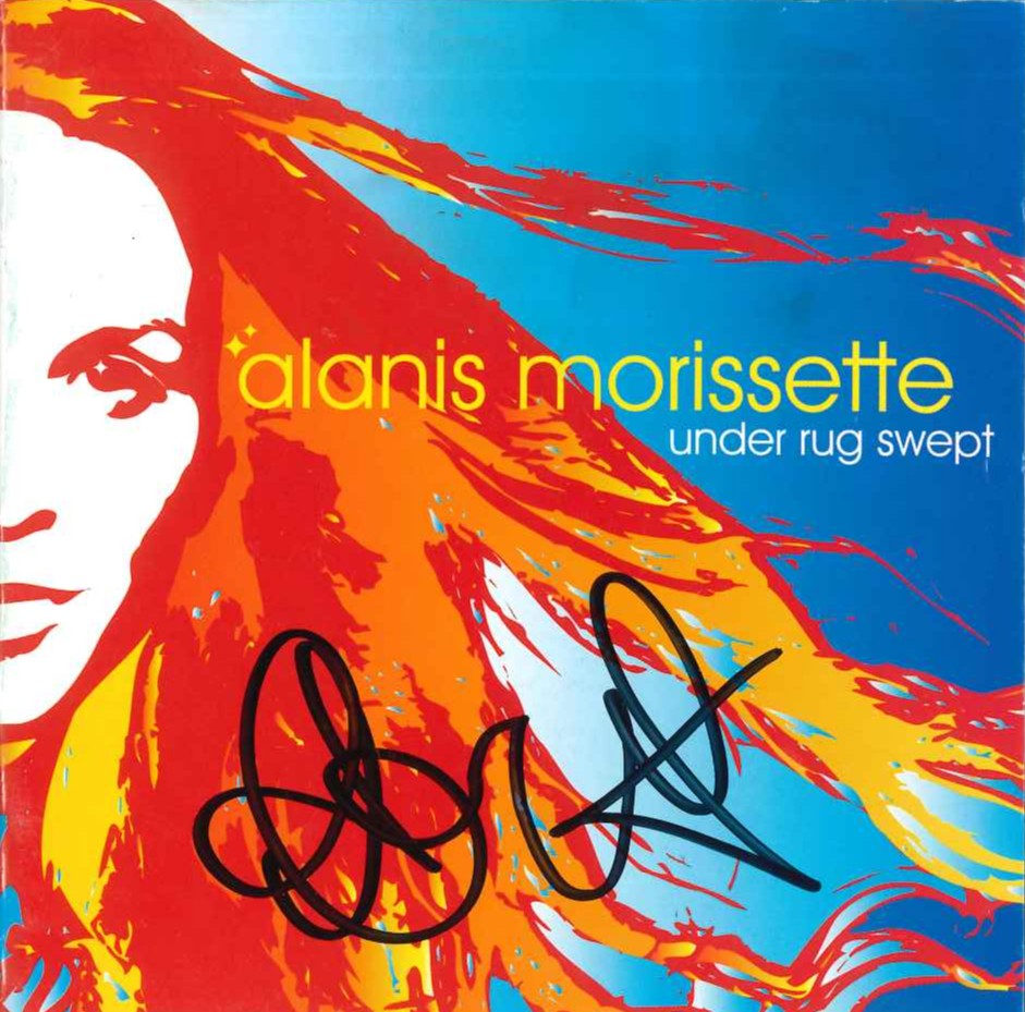 CD autografato Alanis Morissette Under Rug Swept – copertina firmata a pennarello nero – autografo originale Maverick 2002