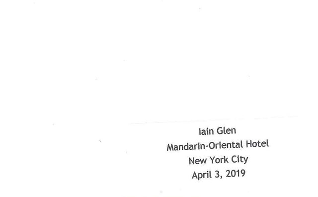 Retro fotografia autografata Iain Glen con provenienza – Mandarin-Oriental Hotel New York 3 aprile 2019 – documentazione autenticità autografo