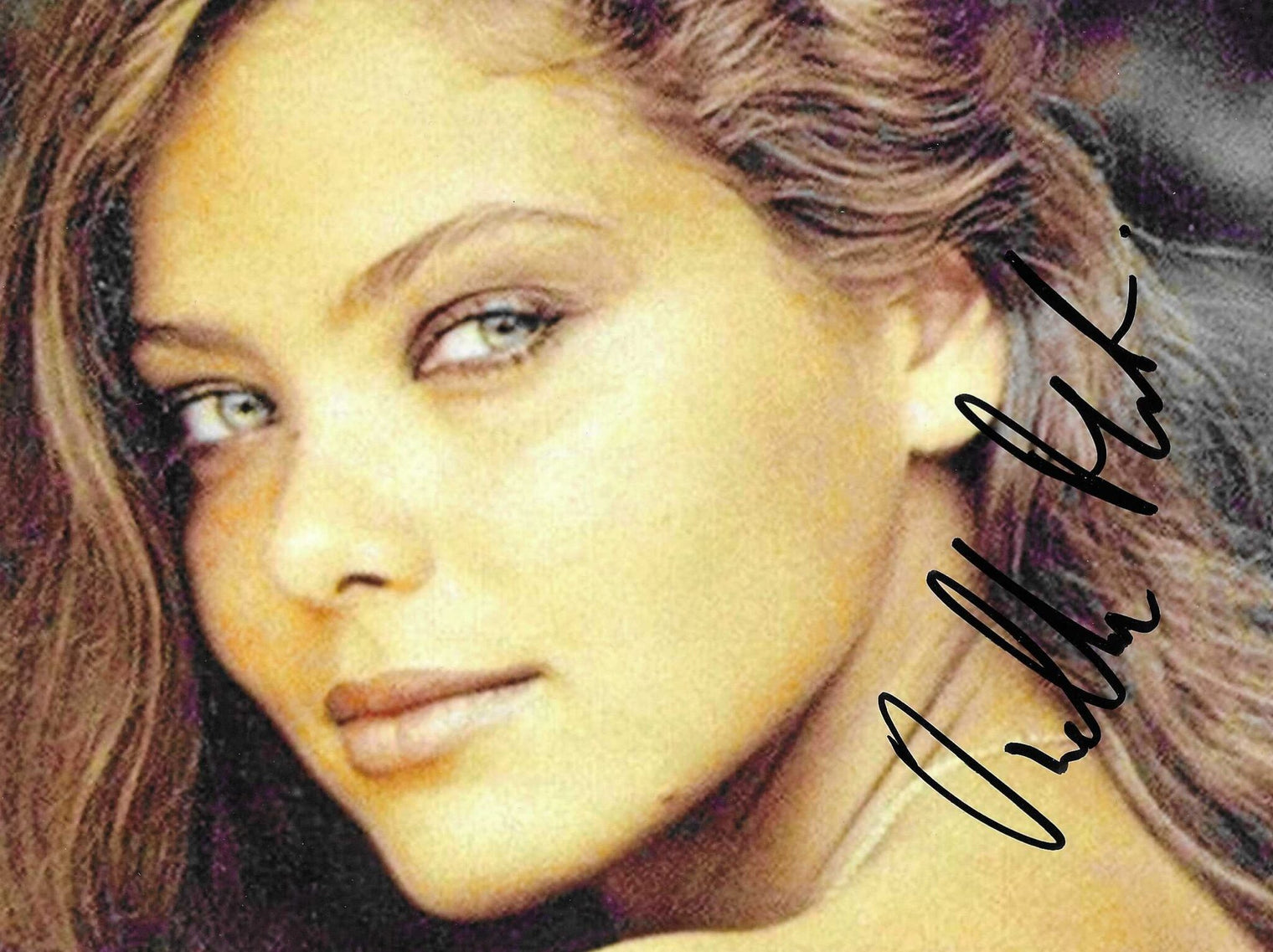 Fotografia autografata Ornella Muti primo piano vintage – autografo nero originale – MTM Memorabilia