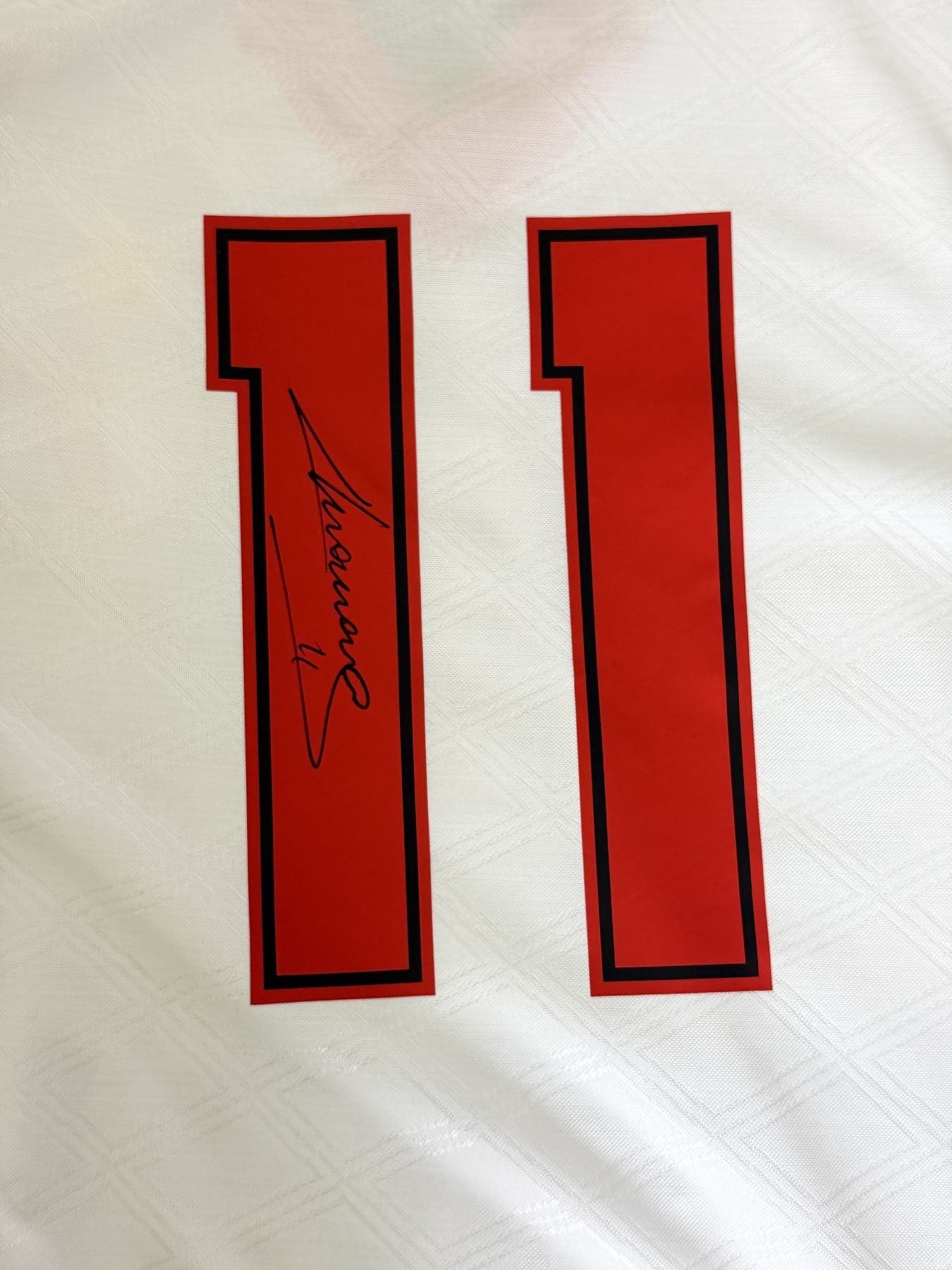 Dettaglio numero 11 replica ufficiale maglia AC Milan Away 1988-89 – autografo originale Daniele Massaro pennarello nero