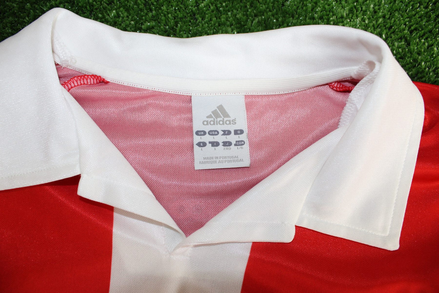 Colletto bianco a polo maglia Benfica Home 2003-04 adidas – etichetta taglia XL Made in Portugal – store
