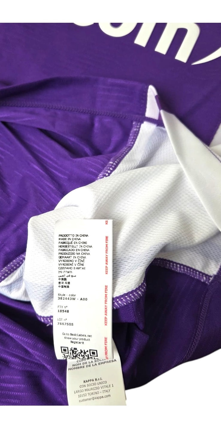 Etichetta interna Kappa codice 382443W Made in China della maglia Fiorentina Home 2025/26