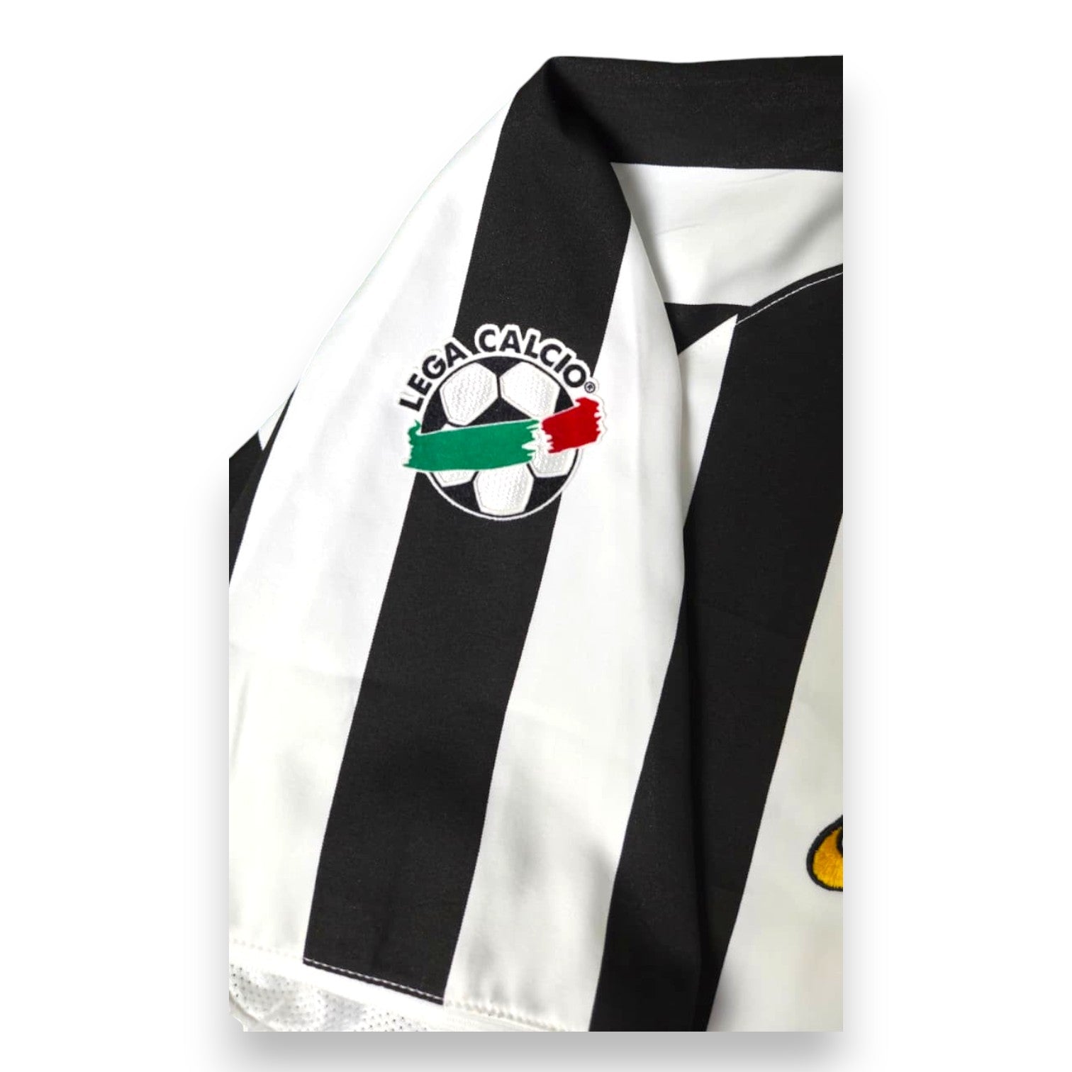 Dettaglio patch Lega Calcio maglia Juventus Home 2003-04 Nike – manica strisce bianconere Vintage