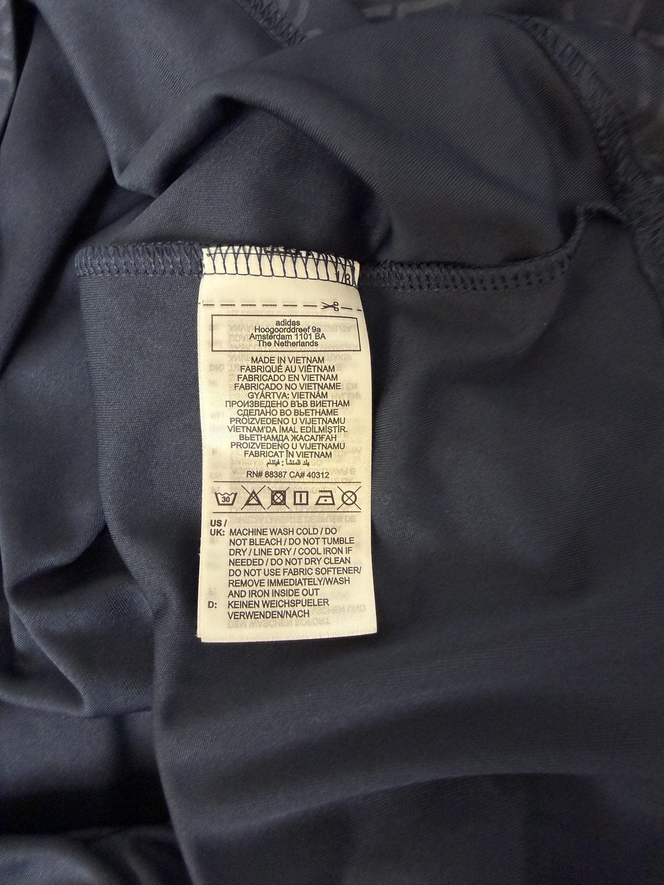 Etichetta lavaggio maglia Juventus Third 2024-25 Adidas – 100% poliestere riciclato – Made in Vietnam