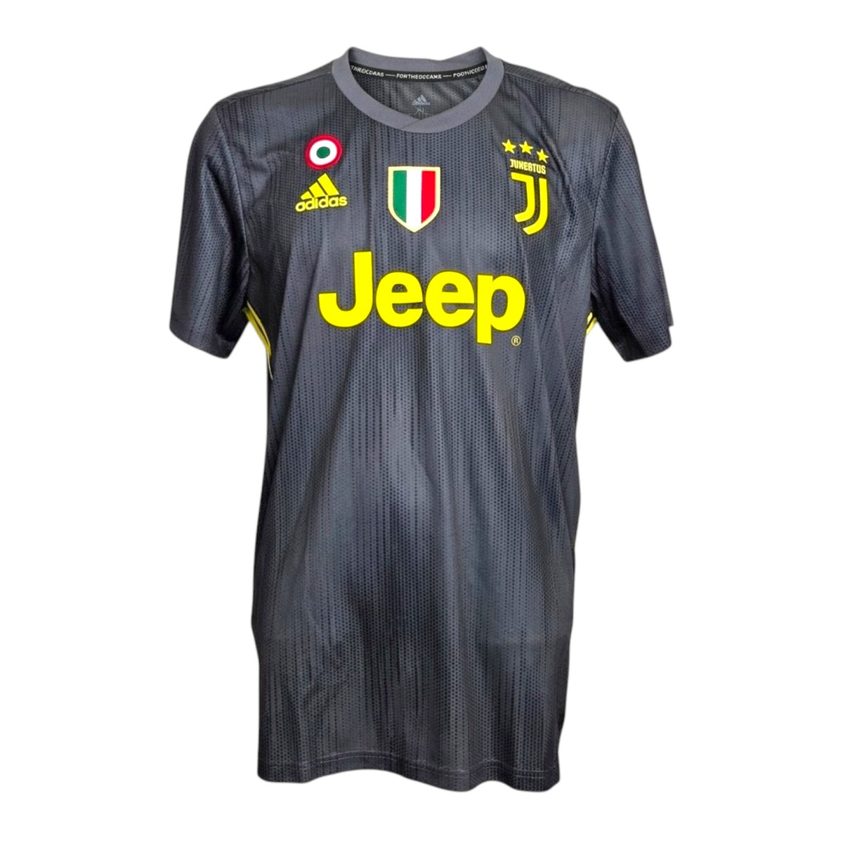 Maglia Juventus Third 2018/19 Adidas Parley grigia con sponsor Jeep giallo e scudetto – fronte