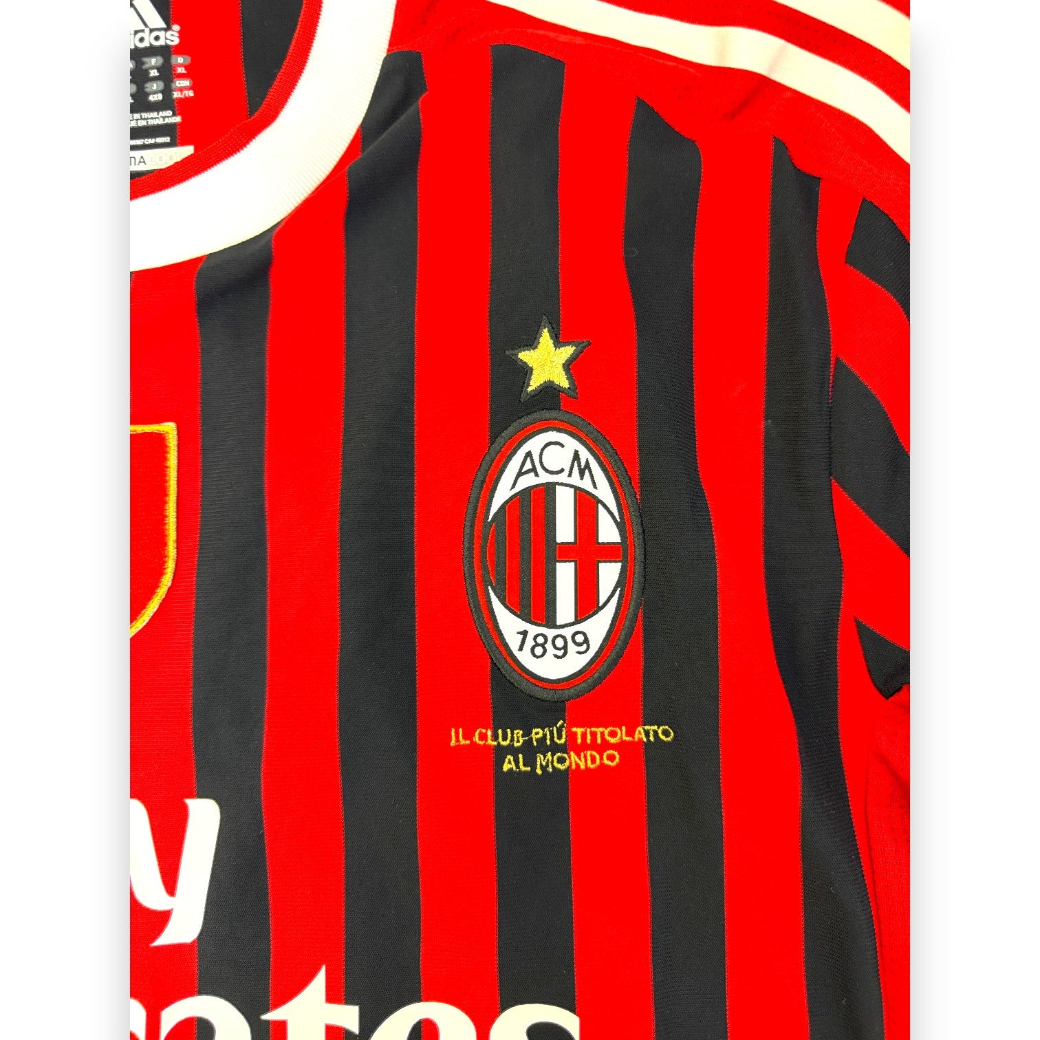 Stemma AC Milan stella oro scritta Il club più titolato al mondo maglia Home 2011-12 Nocerino