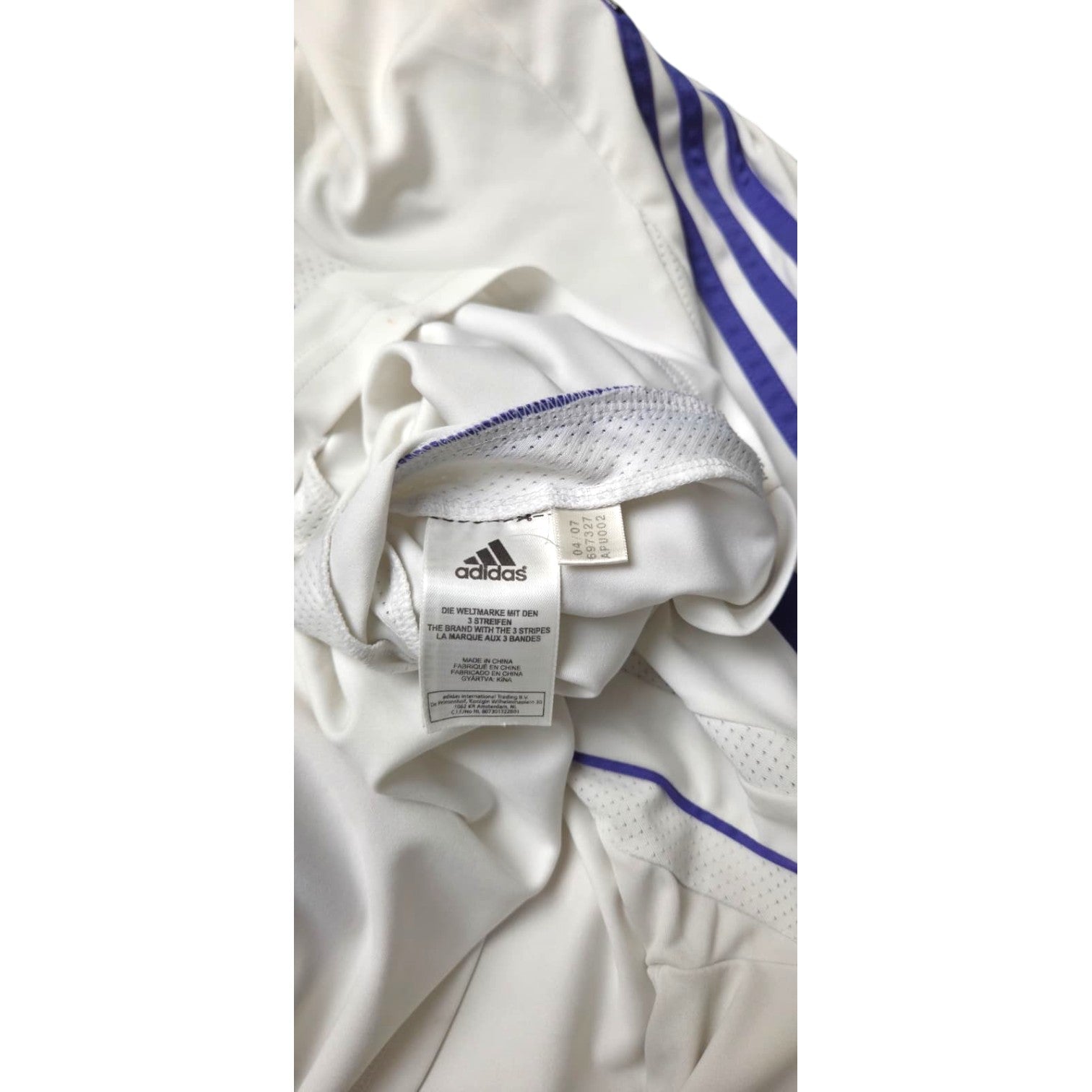 Dettaglio etichetta interna maglia Real Madrid 2007-08 Adidas – codice 04/07 Made in China