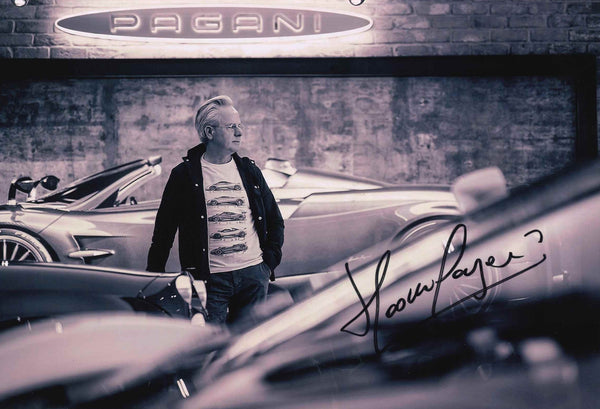 Fotografia Autografata Horacio Pagani – Fondatore Pagani Automobili – Atelier – 30,5x20 cm – COA Incluso