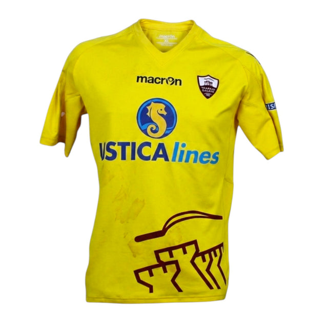 Fronte maglia Trapani Away 2014-15 Player Issued – Macron – sponsor Ustica Lines – stemma Trapani – design granata – Serie B