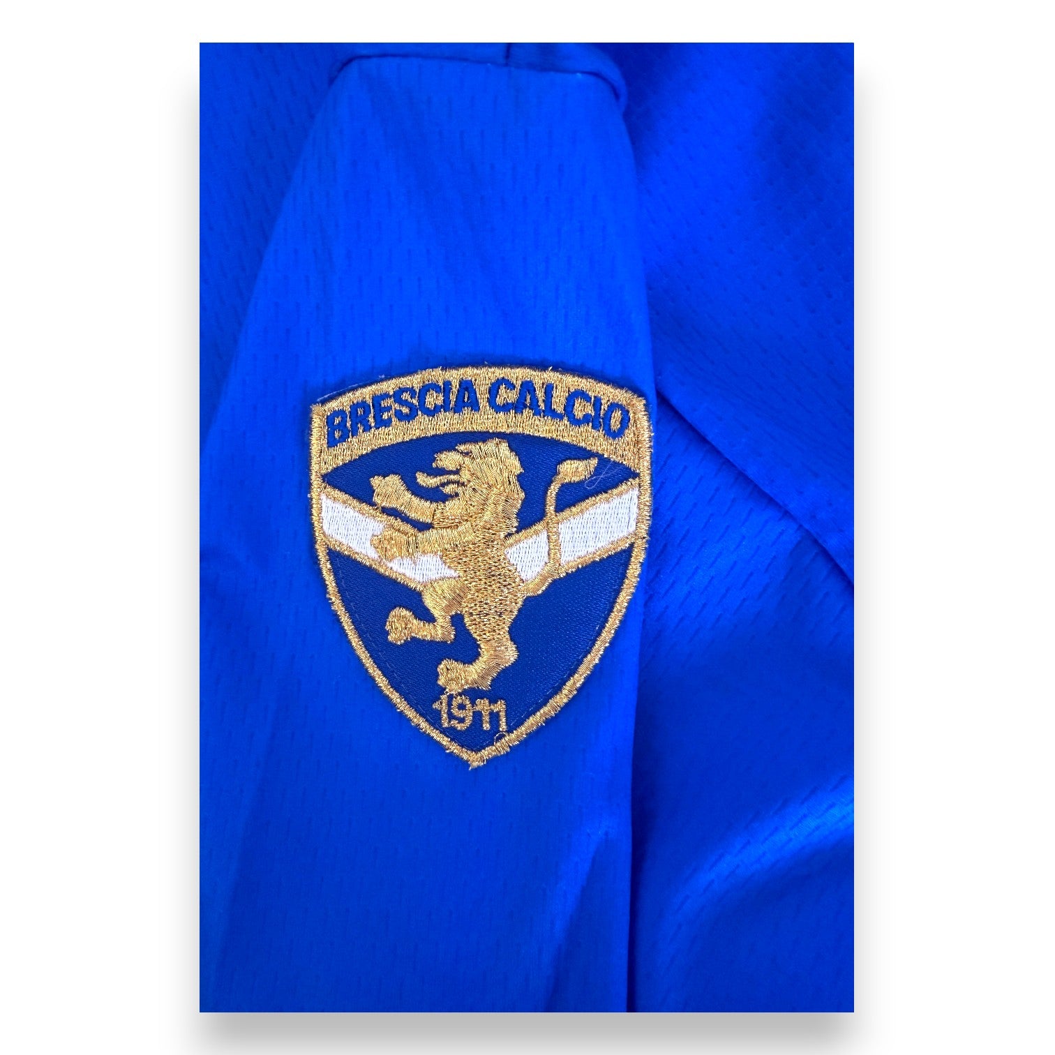Badge ricamato Brescia Calcio 1911 su maglia Garman 2001-02 Player Issued maniche lunghe Roberto Baggio – cimelio vintage Serie A