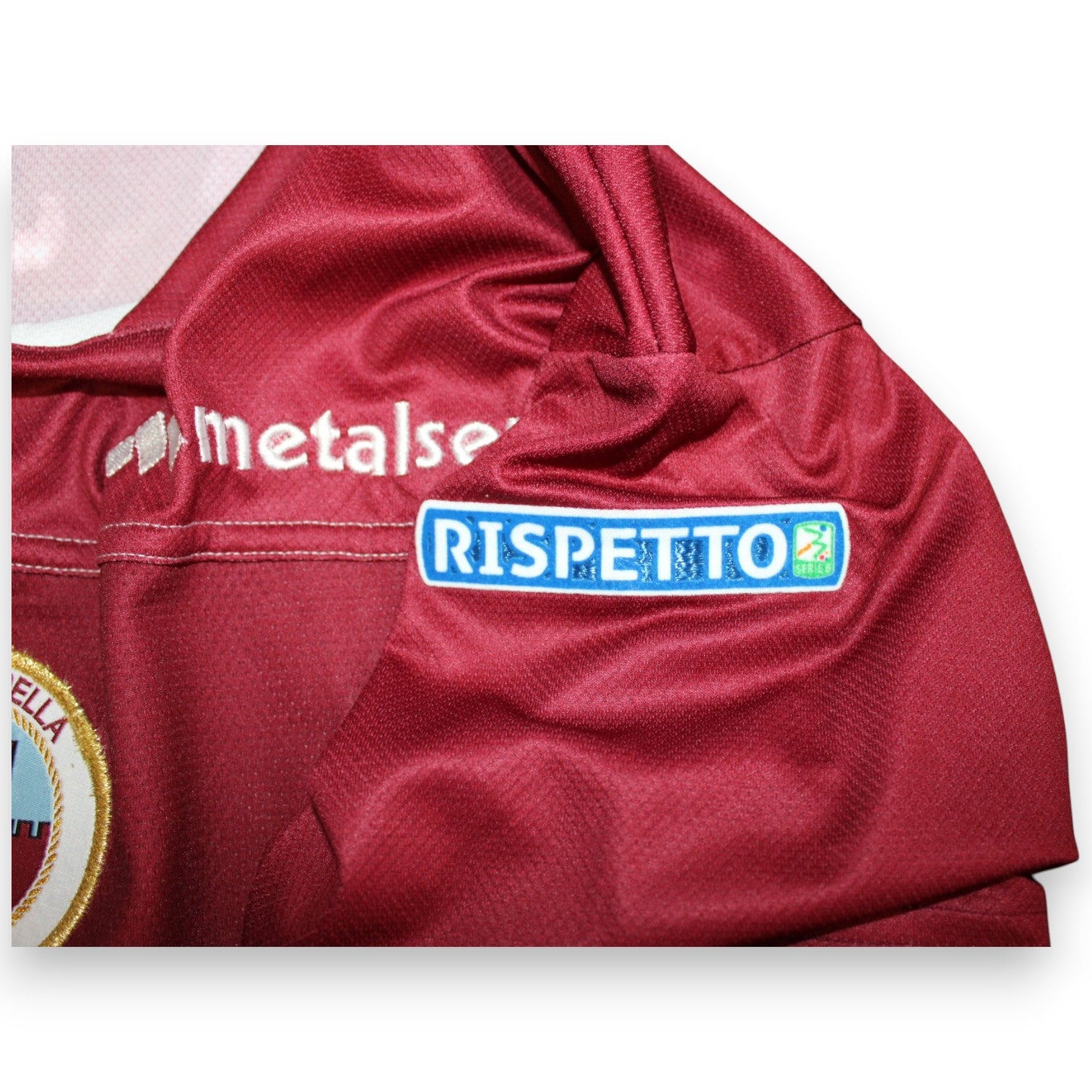 Dettaglio patch Rispetto e sponsor Metalservice – maglia A.S. Cittadella Home 2014-15 Player Issued Garman
