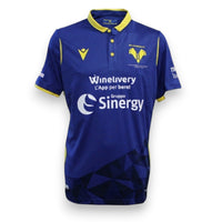 Fronte maglia Hellas Verona Home 2020-21 – Macron – sponsor Winelivery Gruppo Sinergy – stemma Hellas Verona – Serie A TIM