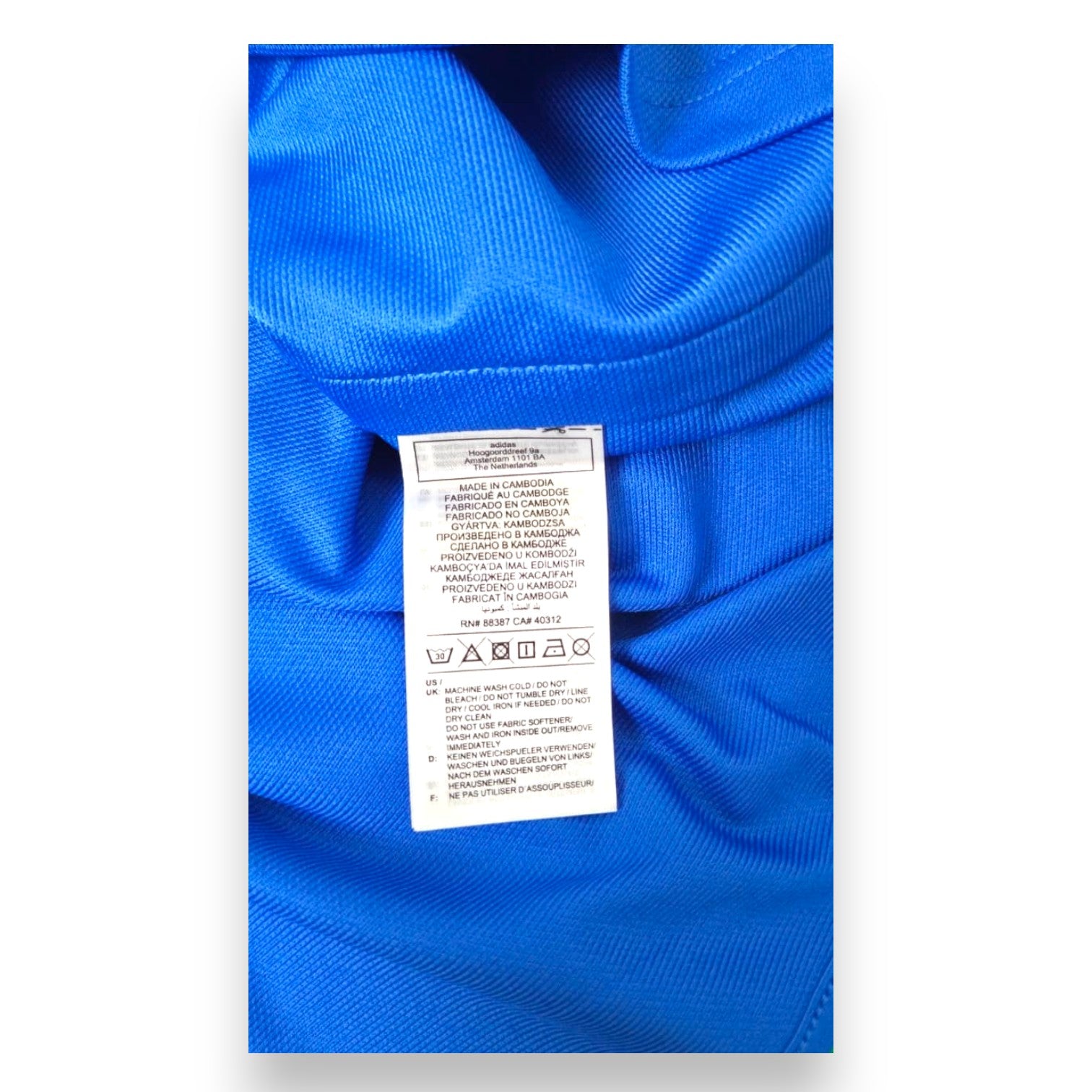 Etichetta interna Adidas Made in Cambodia – maglia Italia Home 2024 Chiesa
