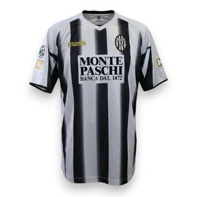 Fronte maglia AC Siena Home 2005-06 Vintage – Mass – sponsor Monte Paschi Banca dal 1472 – stemma AC Siena – Serie A TIM