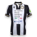 Fronte maglia Udinese Home 2024-25 Player Issued Keinan Davis – Macron – sponsor Io Sono Friuli Venezia Giulia – Banca 360 – strisce bianconere