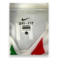 Colletto interno maglia Juventus con tag Bianconeri e Nike Dri-FIT taglia L