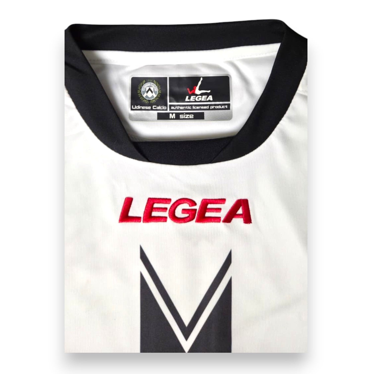 Dettaglio colletto e taglia M maglia Udinese Home 2011-12 Player Issued Di Natale – Legea authentic licensed product – Udinese Calcio