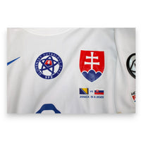 Dettaglio patch partita maglia Slovacchia 2023-24 Match Issue – BIH vs SVK Zenica 19 novembre 2023 – ultima giornata Qualificazioni UEFA Euro 2024 Gruppo J