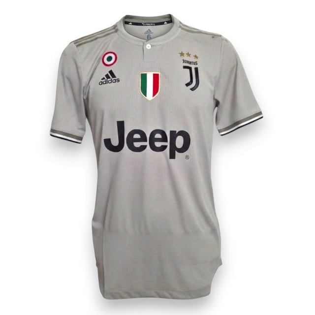 Fronte maglia Juventus Away 2018-19 Player Issued – Adidas Climachill Sesame – sponsor Jeep – patch Scudetto e Serie A TIM – taglia 6