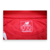 Etichetta collo maglia Siviglia 2015-16 New Balance Player Issued – taglia M GB/US – Euro L – 175/96A – fornitura squadra originale