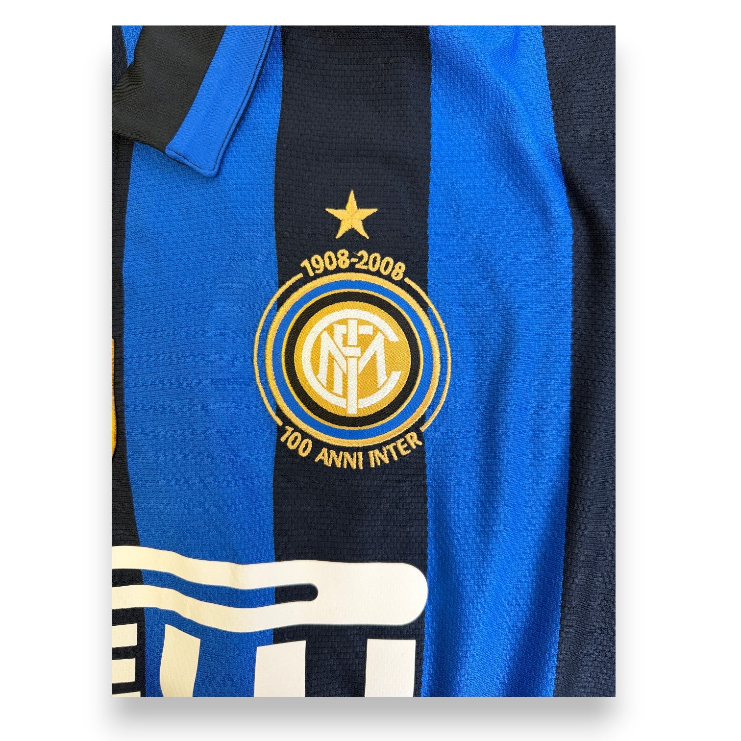 Crest speciale 100 Anni Inter 1908-2008 in oro – maglia Player Issued Nike Centenario Inter 2008-09 Figo N.7