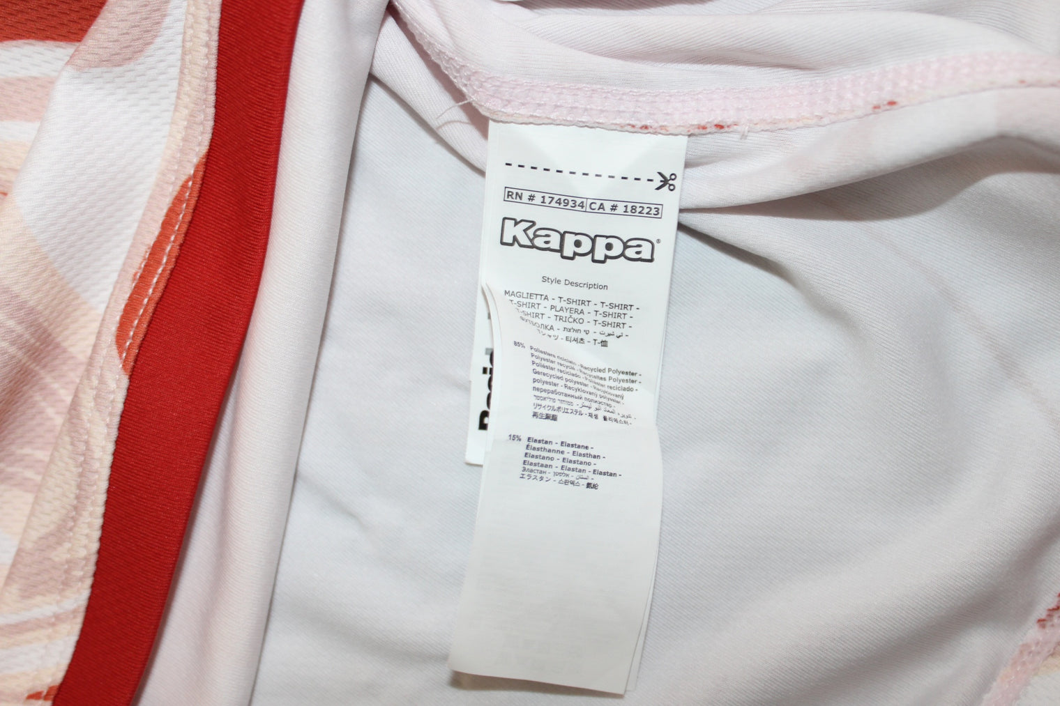 Etichetta lavaggio maglia Fiorentina 2023-24 Kappa – 85% Polyester riciclato 15% Elastane – cimelio autografato da collezione