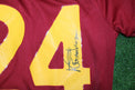 Dettaglio autografo originale Marash Kumbulla maglia Roma Home 2022-23 – firma pennarello nero sul numero 24 – COA acquistabile