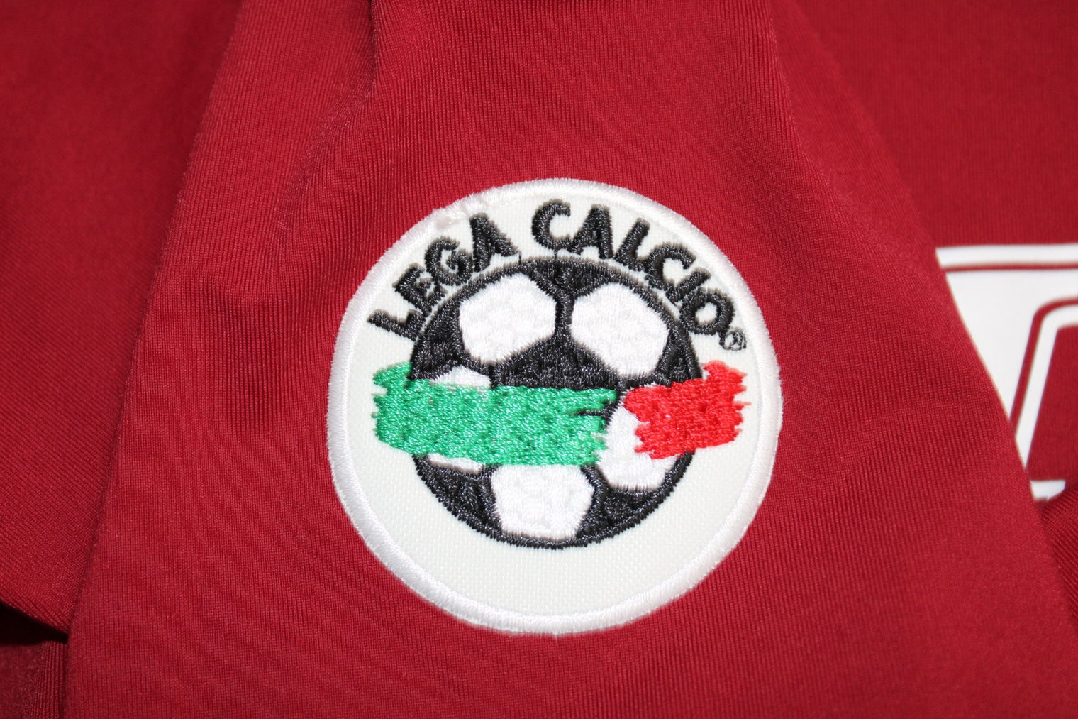 Dettaglio patch Lega Calcio Serie A maglia AS Roma 2000-01 Player Issued – ricamo originale Kappa